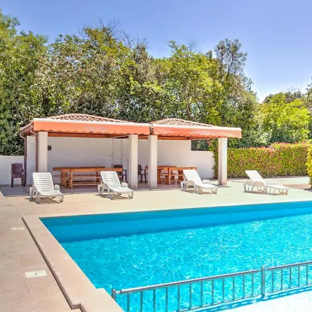 Holiday home Alluring Mobile In With Swimming Pool *