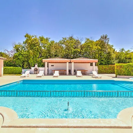 Holiday home Alluring Mobile In With Swimming Pool *